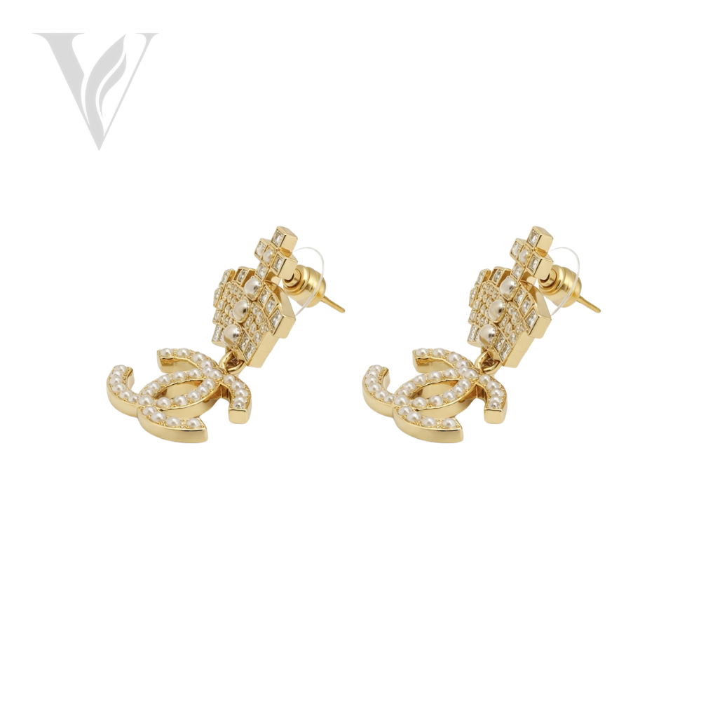 Chanel Everyday-Luxe Byzantine Inspired Crown with Interlocking Cc Pendant – View 3