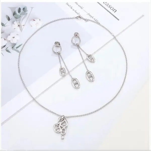 Dior 211 Dior 211 Earrings Set – View 5