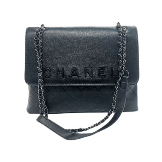Premium-Look Fl with a Chain Holder Bag