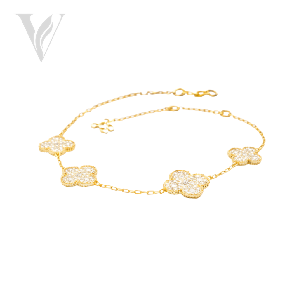 Van Cleef & Arpels Clover Necklace Earrings Bracelet Ring Set - Diamond Detail – View 3