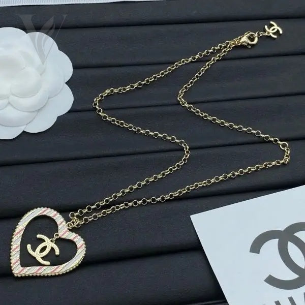 Chanel Quilted Heart CC Logo Station Necklace - Pearl – View 6