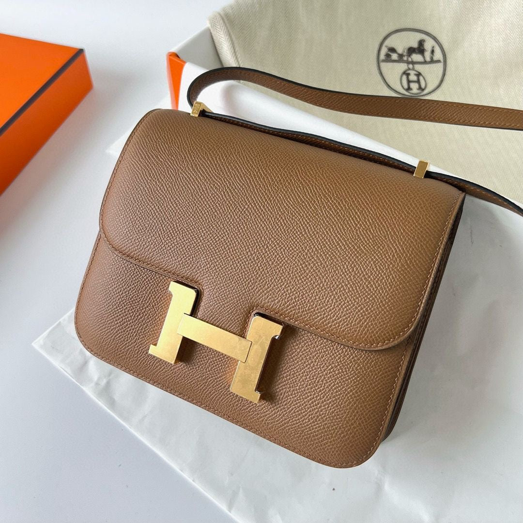 Minimal-Luxe Constance 18 Trench Brown Bag - view 4