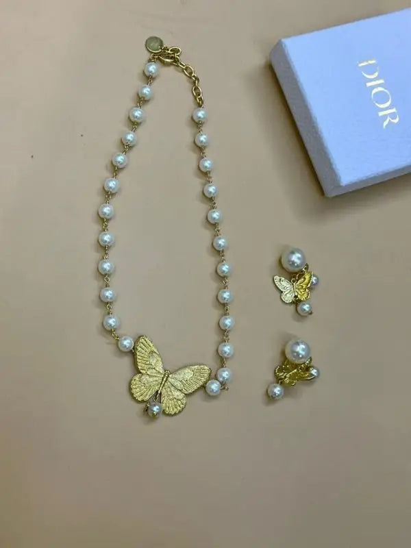 Polished Butterfly Pearl Set Si Er Crystals - view 6