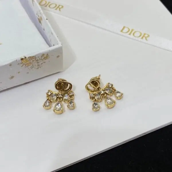 Statement Pearl Chain Drop Earring Gold - view 7