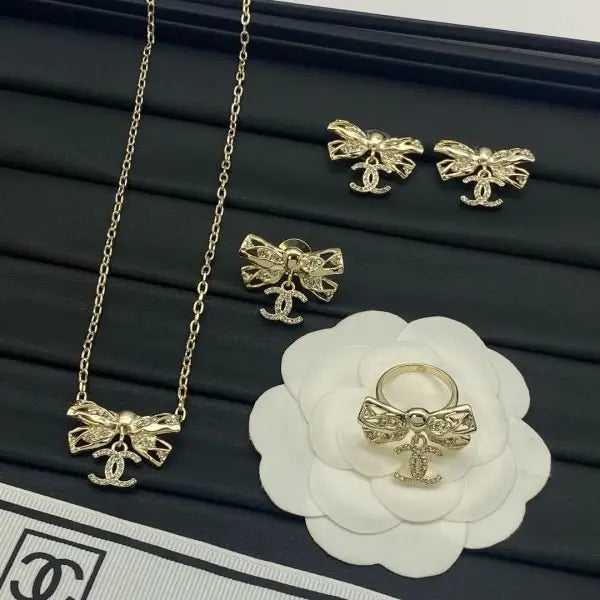 Refined Bow Cc Logo Crystal Set - view 5