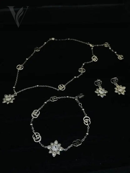 Gucci GG Flower Necklace Bracelet Set - Silver, Crystal – View 5