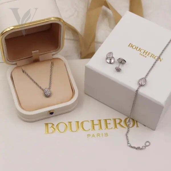 Boucheron Valentino VLogo Signature Embellished Hoop Earrings - Pearl, Gold – View 5