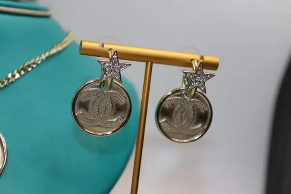 Elevated Cc Logo Star Pendant Necklace Earrings Set - view 8