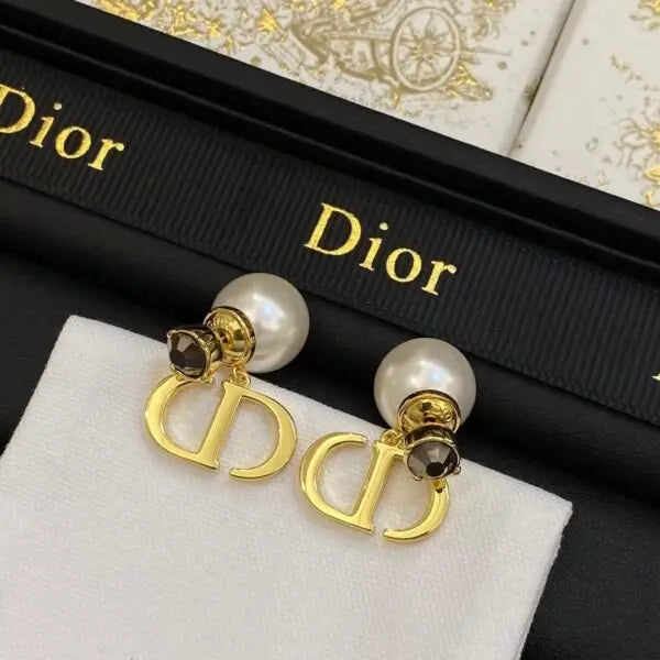 Statement Pearl Chain Drop Earring Gold - view 6