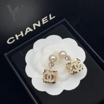 Chanel Everyday-Luxe Strass Cc Heart Hoop Earrings - Crystal – View 6