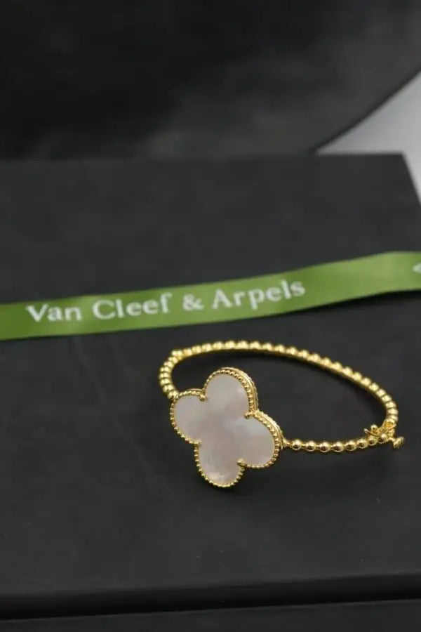 Elevated Clover Motif Bracelet Ring Set Gold - view 8