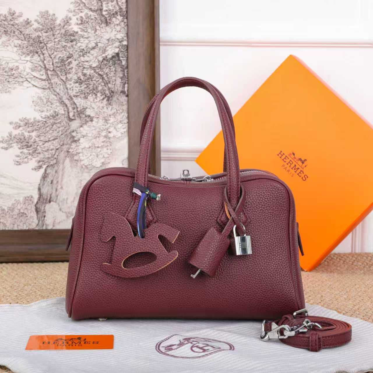 Everyday-Luxe Victoria II Fourre Tout in Rouge Bag - view 6