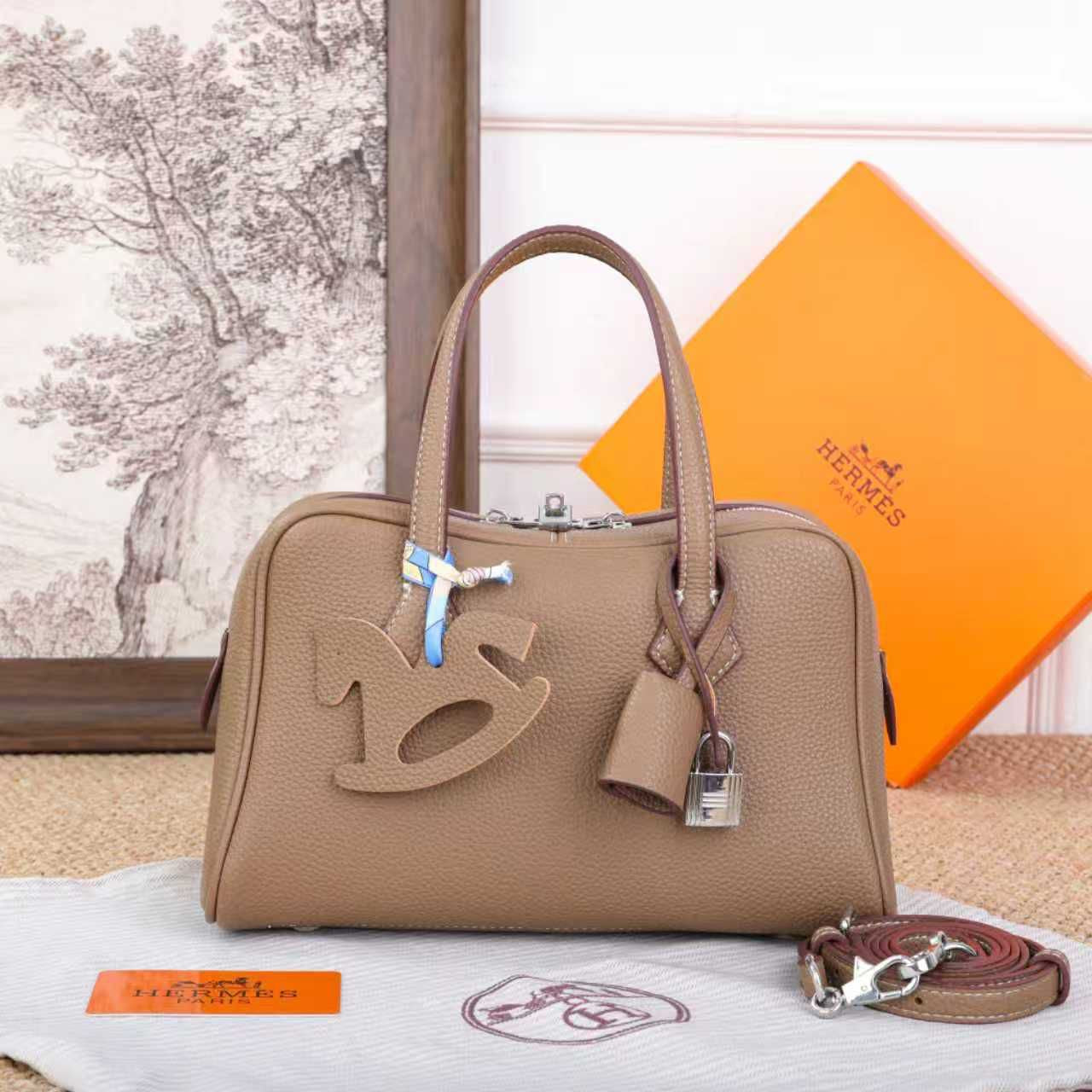 Polished Victoria II 35 Étoupe Skin Brown Bag - view 4