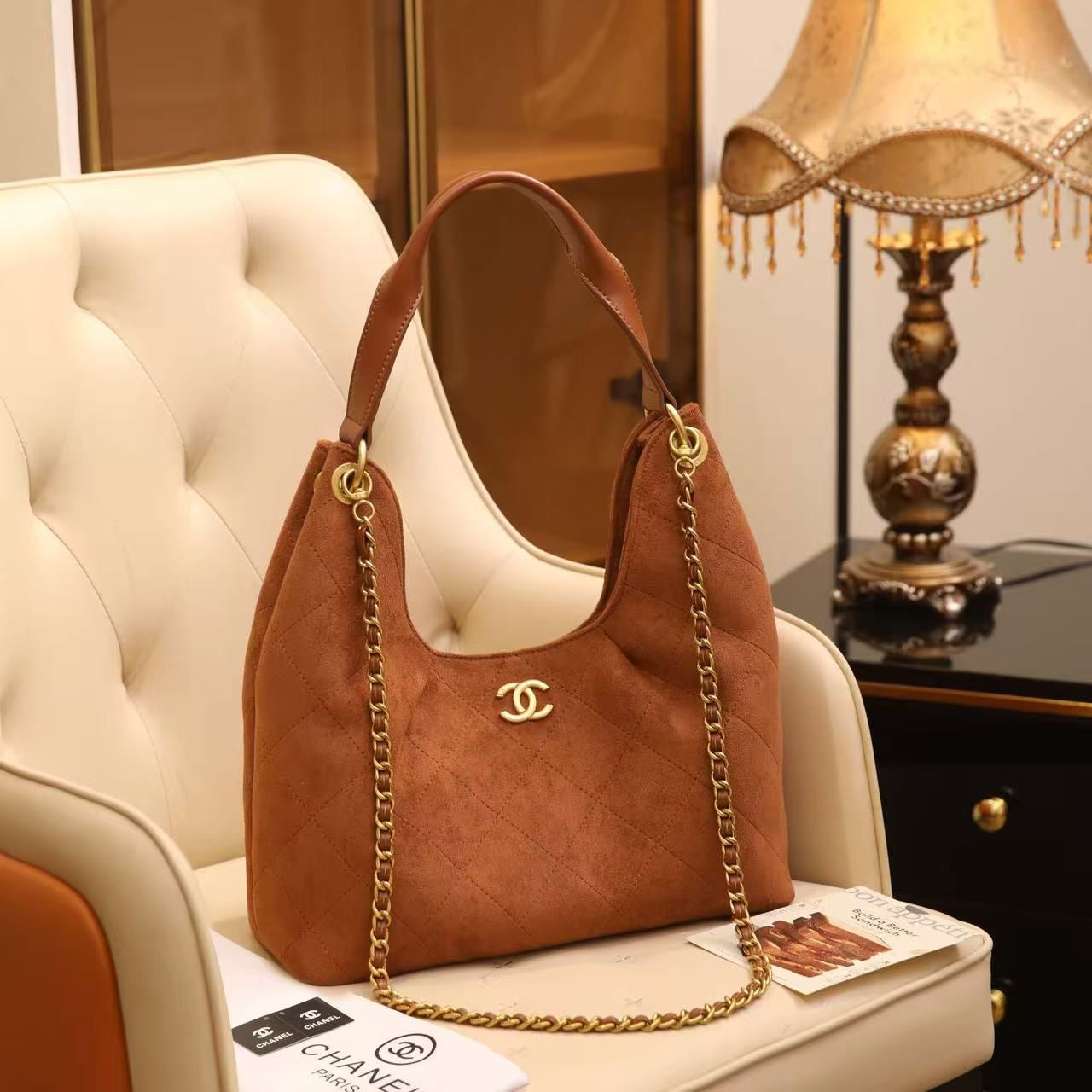 Everyday-Luxe City Zip Tote Signature Canvas Mahogany Brown - view 4