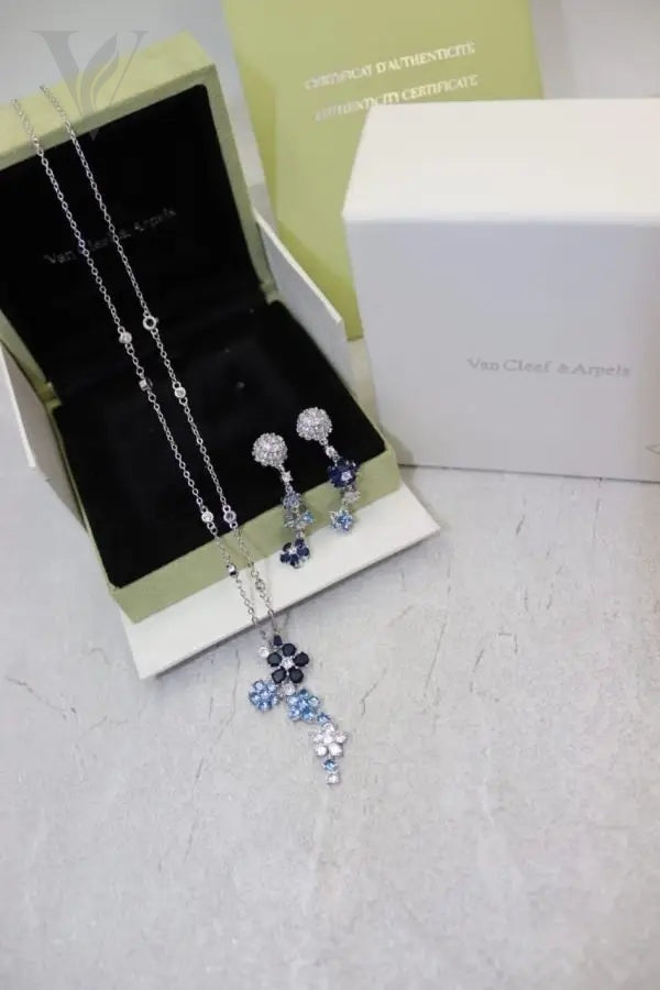 Van Cleef & Arpels Blue S Phires - Silver, Diamond Detail, Sapphires – View 4