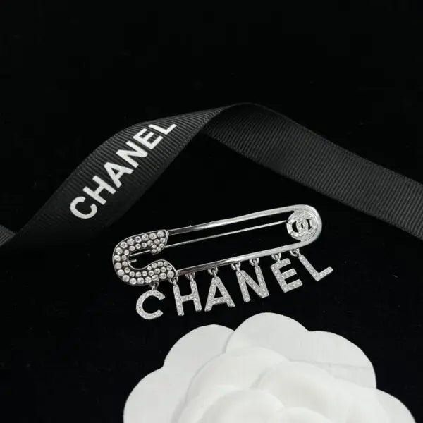 Elevated Uno Pave Diamond Choker Earring White - view 5