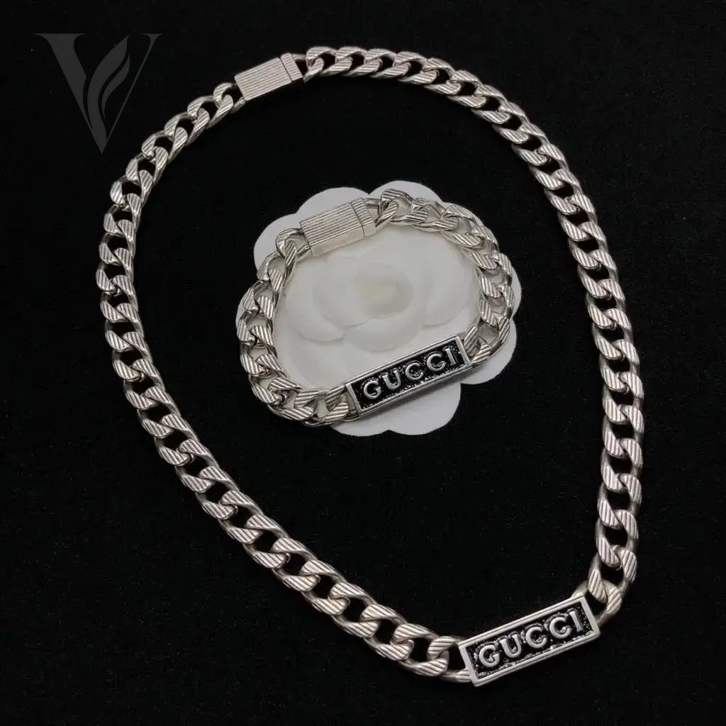 Gucci Everyday-Luxe Logo Plate Chain Bracelet - Silver – View 4
