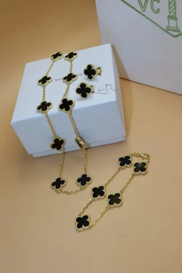 Modern Red Clover Diamond Necklace and Bracelet Set - view 7