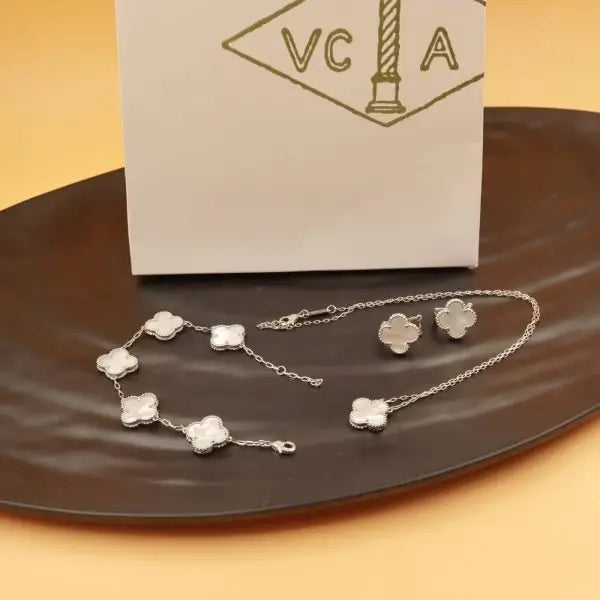 Modern Clover Motif White Clover Set - view 13