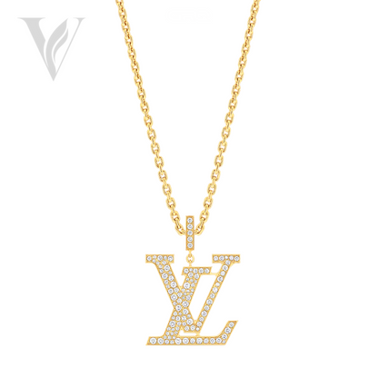 Louis Vuitton LV Large Pendant Necklace - Yellow Gold, Diamond Detail