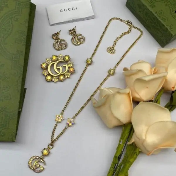 Sophisticated GG Crystal Earring Brooch Set Gold - view 5