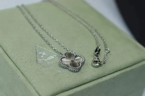 Timeless Guilloche Clover Pendant Necklace - view 5