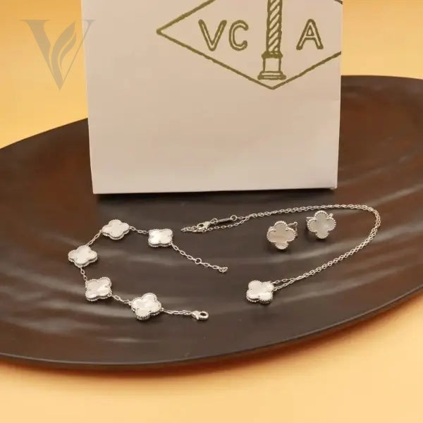 Van Cleef & Arpels Alhambra Clover Jewelry Set - White – View 13