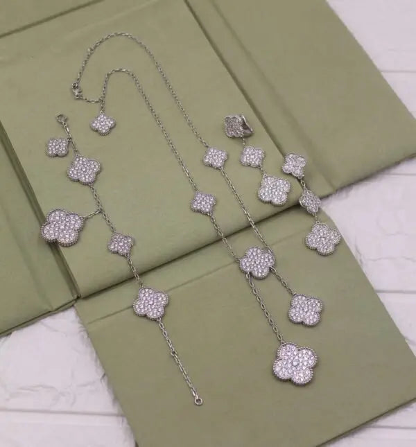 Sophisticated Clover Motif Set Si Er Crystals - view 5