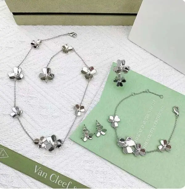 Minimal-Luxe Flower Motif Flower Set - view 6