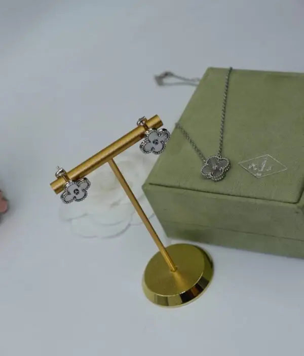 Timeless Guilloche Clover Pendant Necklace - view 6
