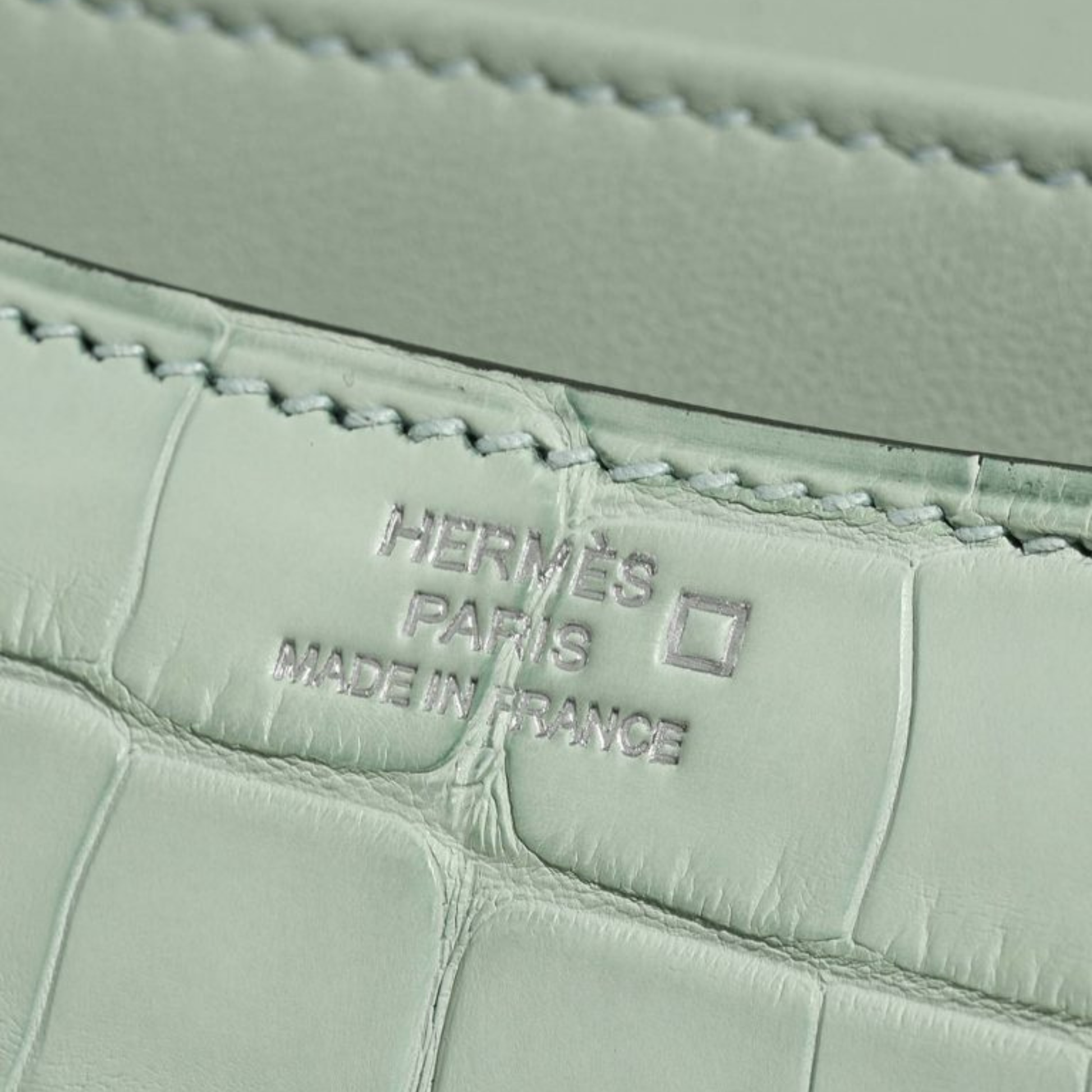 Elevated Constance 18 Gris Neve Matte Bag - view 3