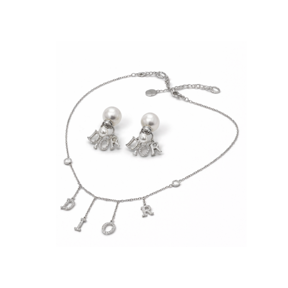 Elevated Letter Charm Necklace Si Er - view 2
