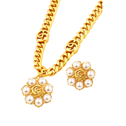 Premium-Look GG Pearl Pendant Chain Necklace Gold - view 2