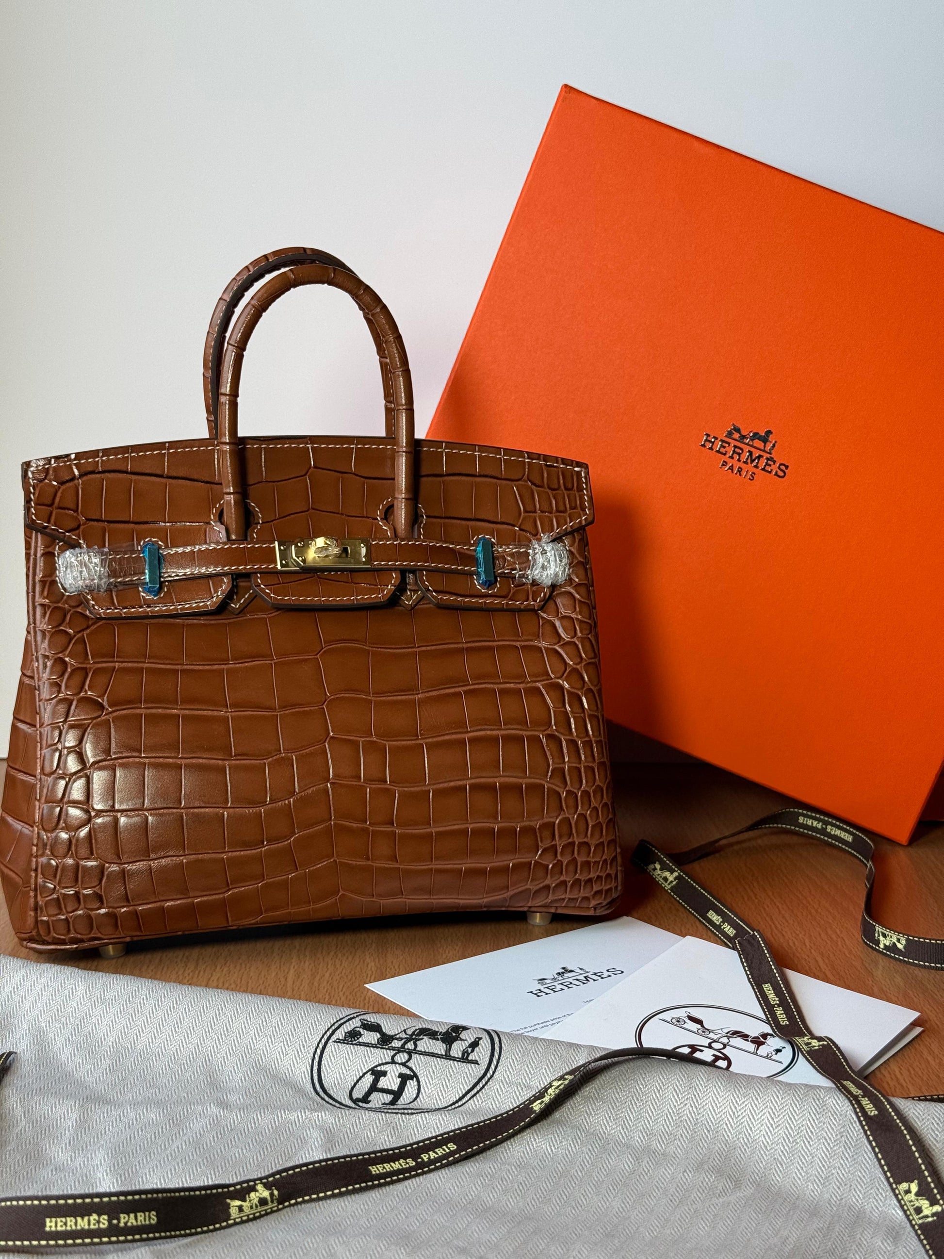 Elegant Structured Carryall 25 Rich Brown Crocodile Bag - view 5