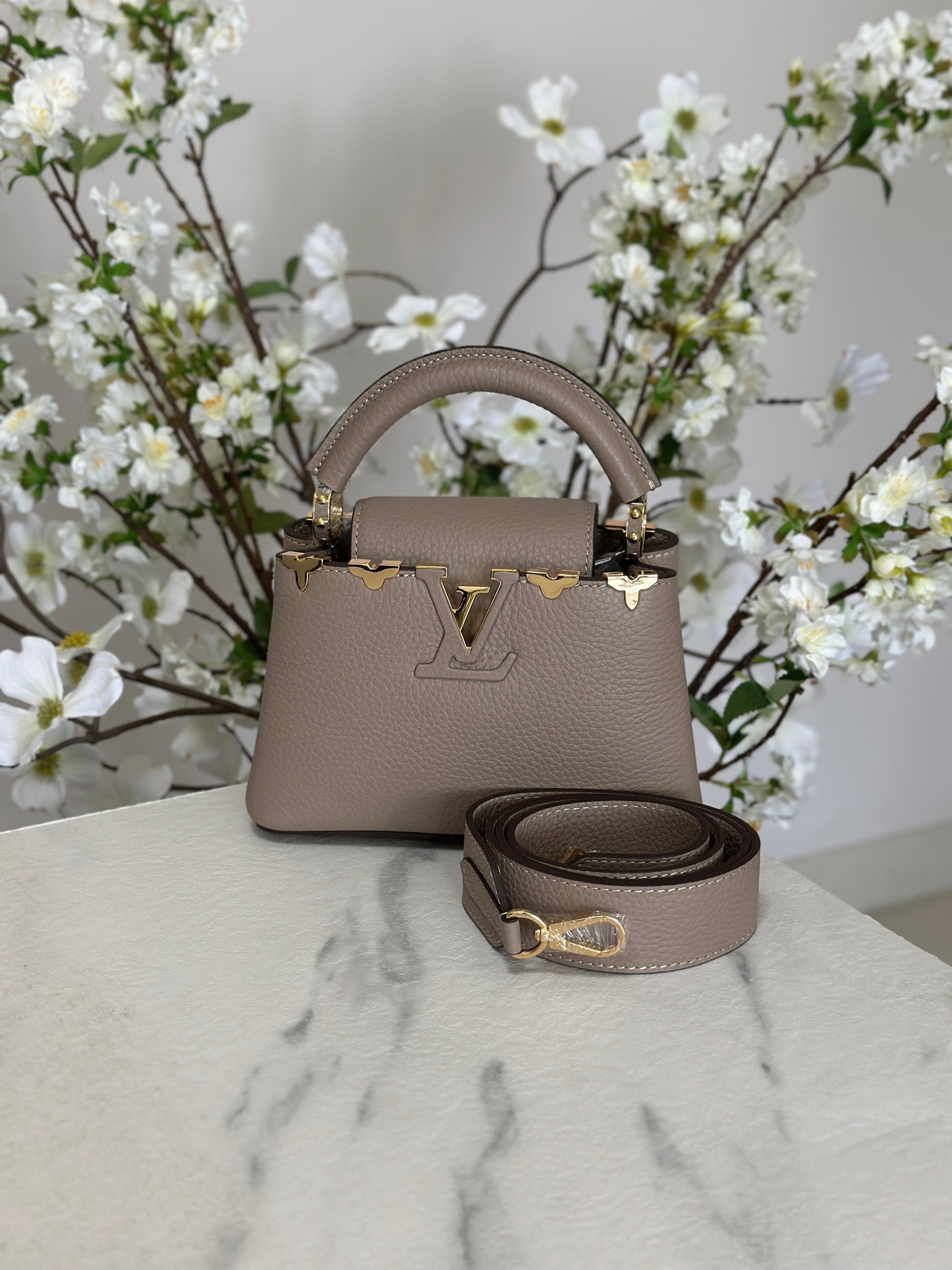 Polished Ć Ucines Gray Bag - view 4