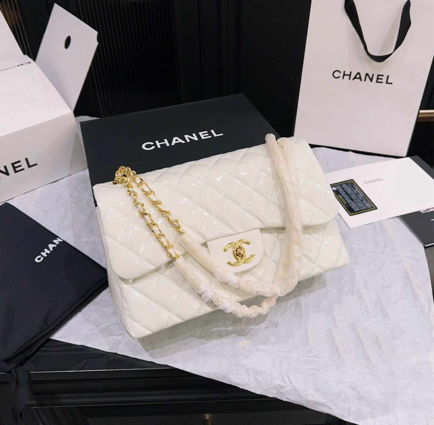 Modern Classic Fl White Bag - view 4