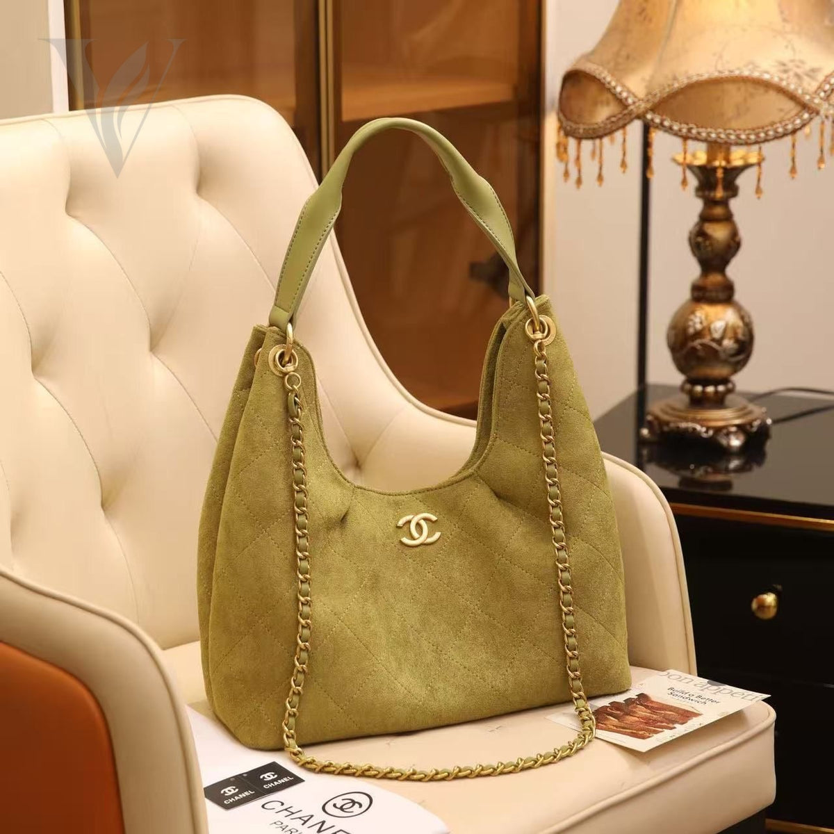 Chanel City Zip Tote - Signature Canvas Mahogany – View 4