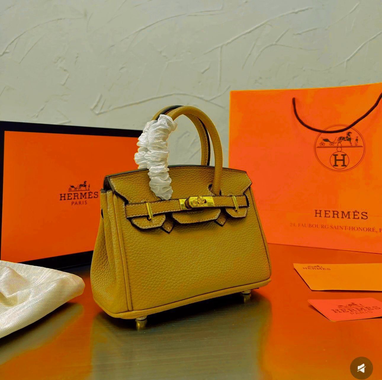 Refined Structured Carryall 25 Jaune Ambre Bag - view 4