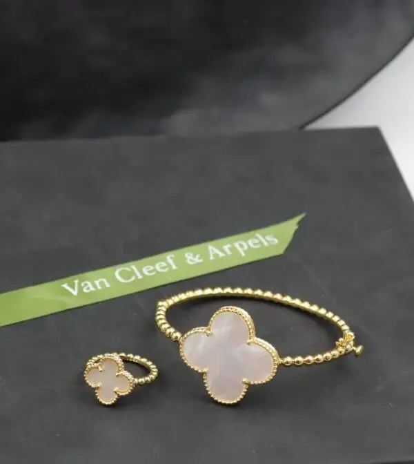 Elevated Clover Motif Bracelet Ring Set Gold - view 7