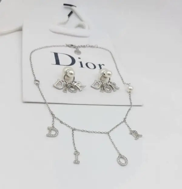 Elevated Letter Charm Necklace Si Er - view 7