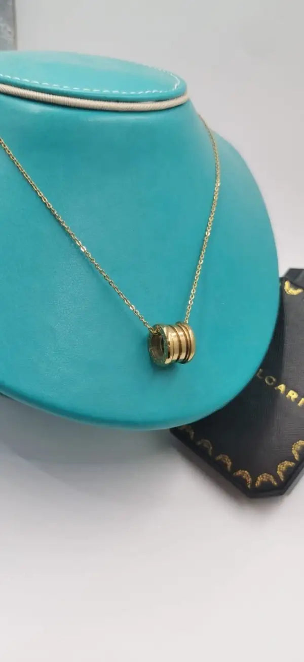 Everyday-Luxe 18k Yellow Gold B Zero 1 Pendant Studded Necklace - view 4