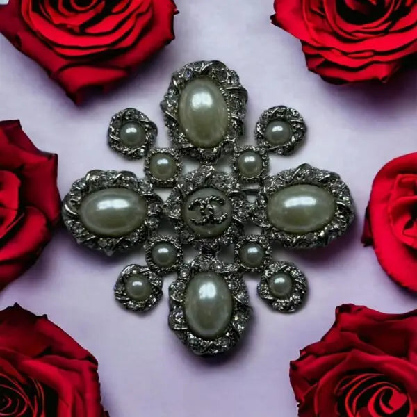 Elegant Crystal Star Cc Medallion Drop Earrings - view 8