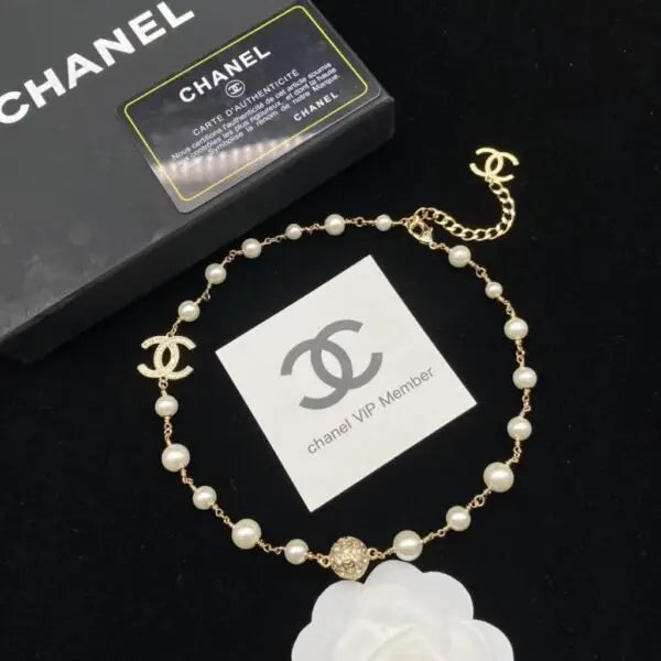 Minimal-Luxe Cc Logo Choker Necklace Gold Tone - view 5