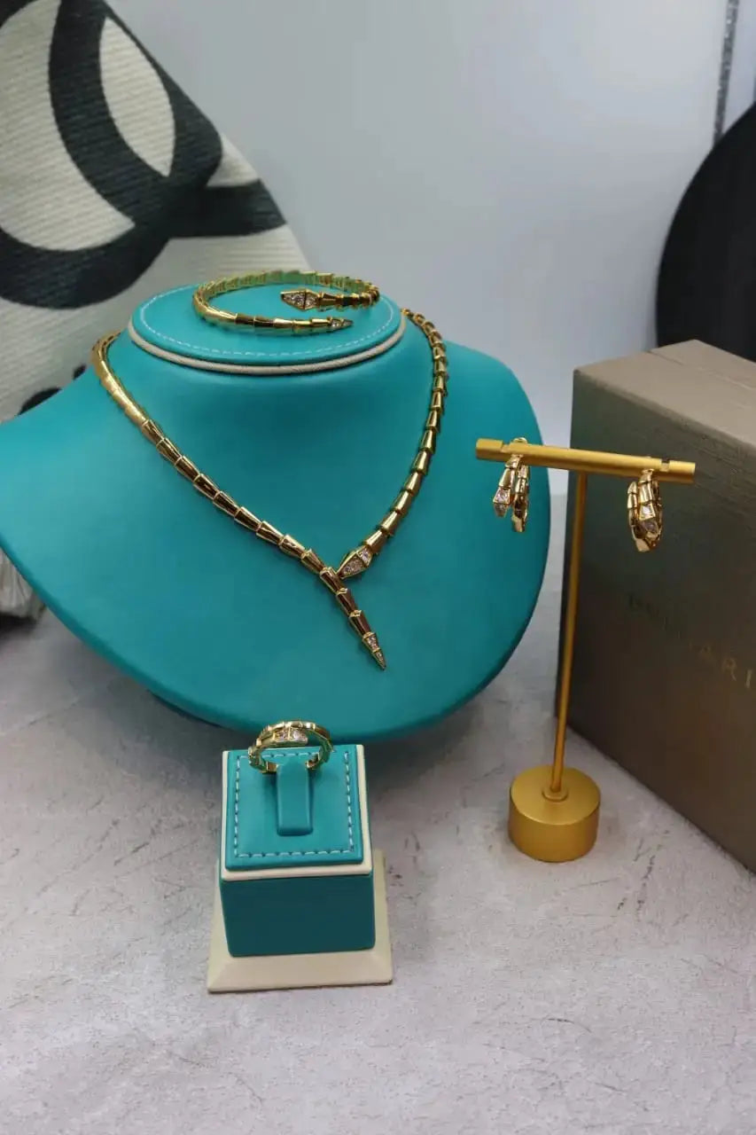 Refined 18k Yellow Gold Set - view 6