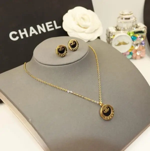 Modern Vintage Inspired Cc Medallion Gold Tone Resin - view 7