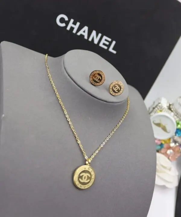 Modern Vintage Inspired Cc Medallion Gold Tone Resin - view 8