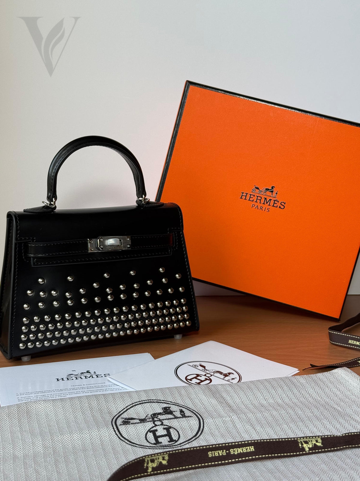 Hermès Clout Mini Kelly 20 Bag - Black – View 5