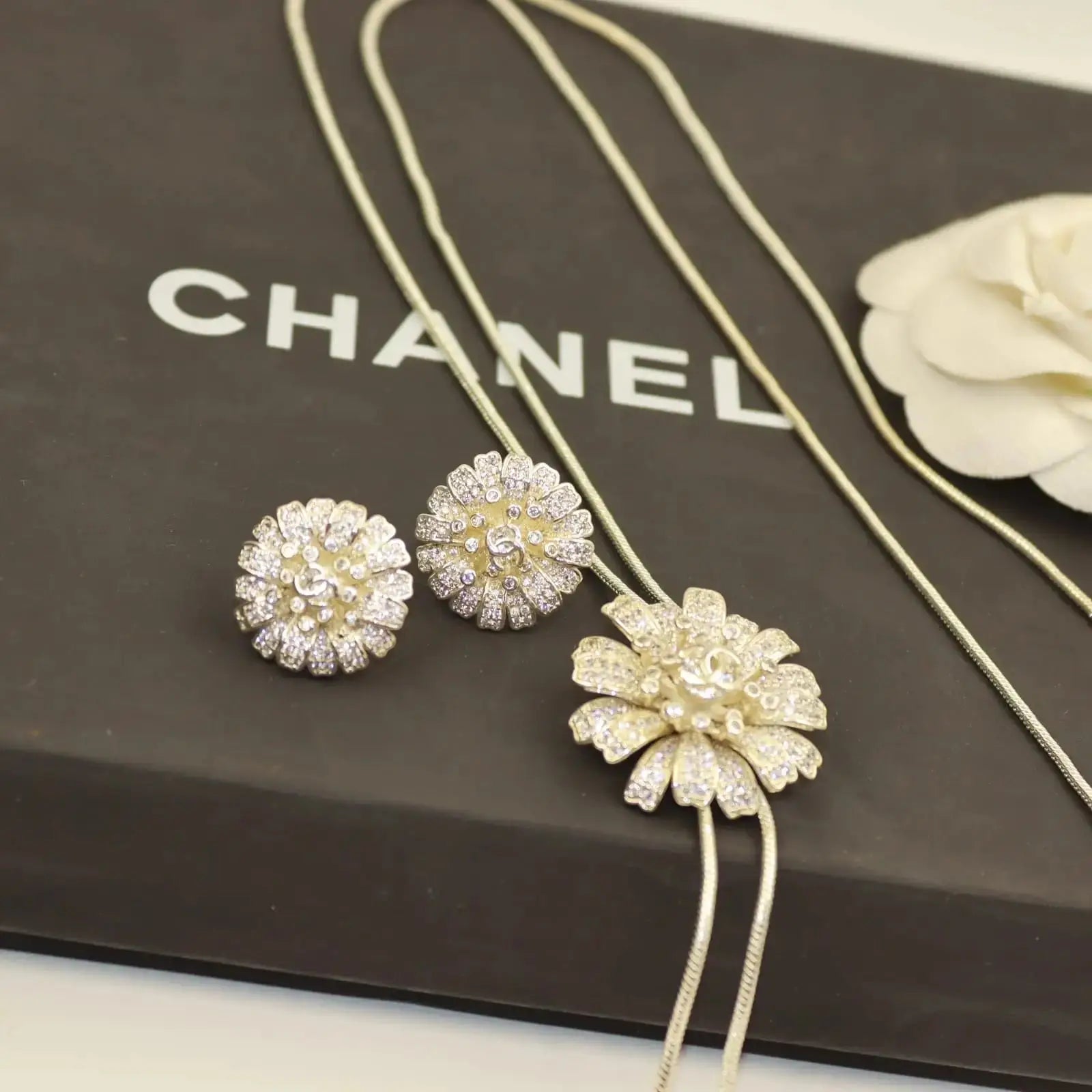 Statement Channel Open Bangle Pavé Set - view 3