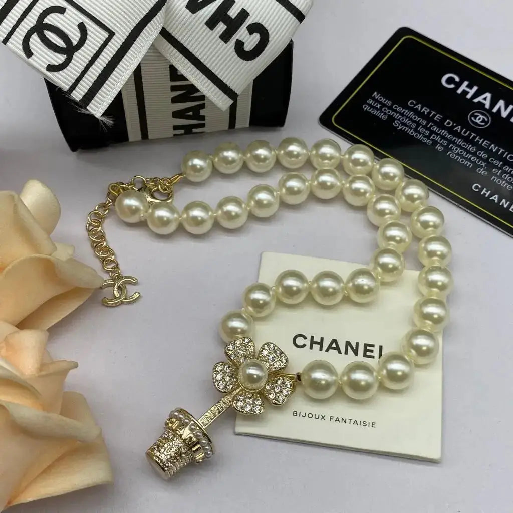 Elegant Brooch Crystal Lettering Cc Logo - view 3