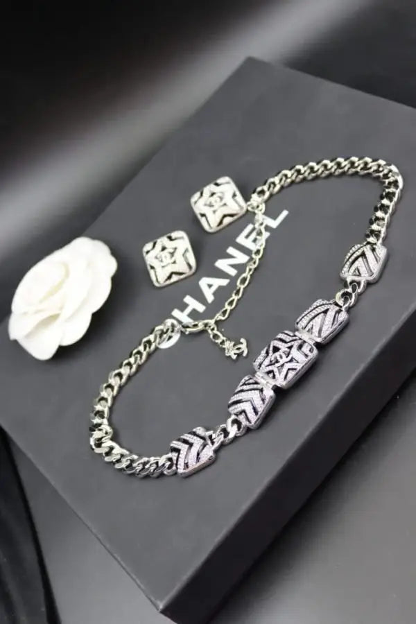 Clean-Finish Cc Logo Star Pendant Necklace Earrings Set - view 5
